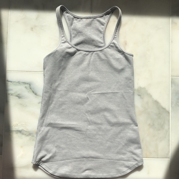 2 Lulu lemon workout tops - Picture 3 of 4